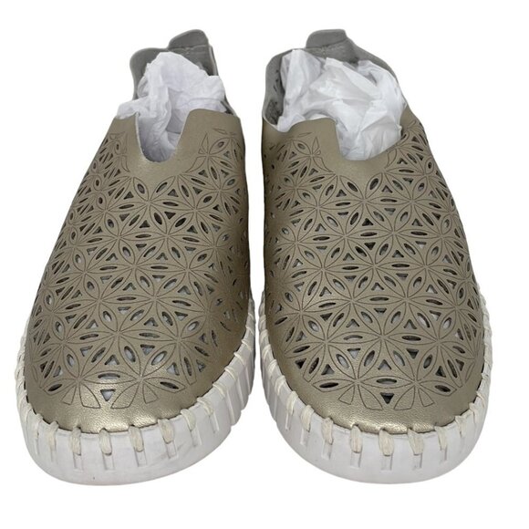 Ilse Jacobsen Hornbaek Women's Slip on Shoes Cut Out Floral Gold Size 41 - Picture 3 of 13